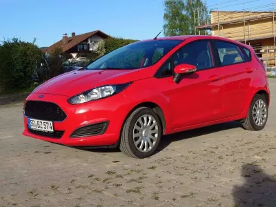 Gebraucht Ford Fiesta Trend 82 PS (60 kW) 2017 Rot Kleinwagen