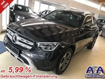 Używany Mercedes GLC220 Exclusive 194 KM (142 kW) 2022 Szary SUV
