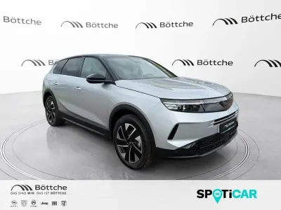 Neu Opel Grandland X 145 PS (106 kW) 2026 Lackierung aluminiumgrau/typ aussenverkleidung metalliclackierung SUV