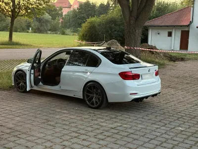 Gebraucht BMW 330 Luxury Line 252 PS (185 kW) 2016 Weiß Limousine