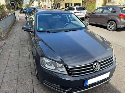 Gebraucht VW Passat 140 PS (102 kW) 2014 Grau Kombi