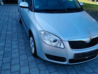 Begagnad Skoda Fabia 70 HK (51 kW) 2009 Silver Halvkombi