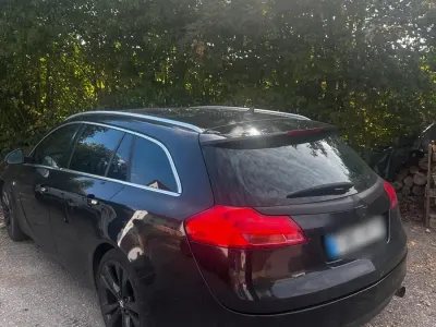 Gebraucht Opel Insignia 260 PS (191 kW) 2010 Schwarz Kombi