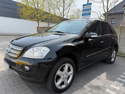 Gebraucht Mercedes ML320 224 PS (164 kW) 2007 Schwarz SUV