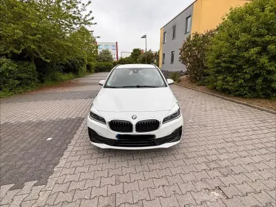 Używany BMW 218 Active Tourer Advantage 140 KM (102 kW) 2019 Biały Minivan