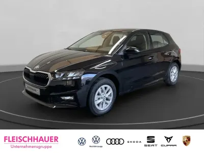 Neu Skoda Fabia Essence 80 PS (58 kW) 2025 Schwarz Limousine