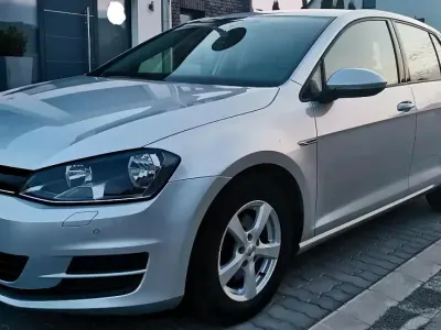Gebraucht VW Golf VII 110 PS (80 kW) 2014 Silber Limousine