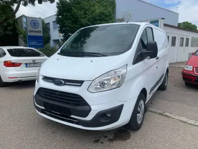 Gebraucht Ford Transit Custom Trend 131 PS (96 kW) 2018 Frostweiß Van