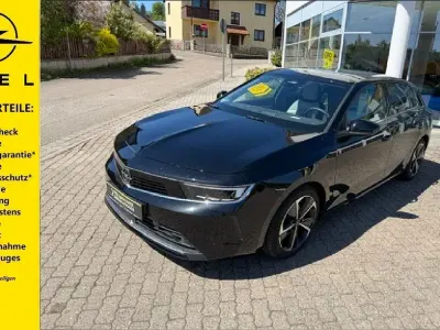 Usata Opel Astra Elegance 131 CV (96 kW) 2023 Nero Utilitaria