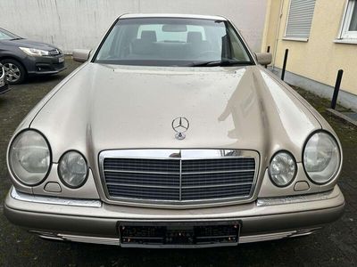 gebraucht Mercedes E300 Elegance