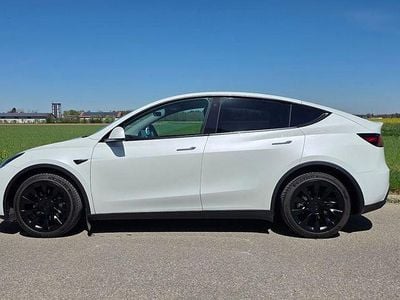 Second-hand Tesla Model Y Long Range AWD 378 kW (514 CP) 2024 Negru SUV