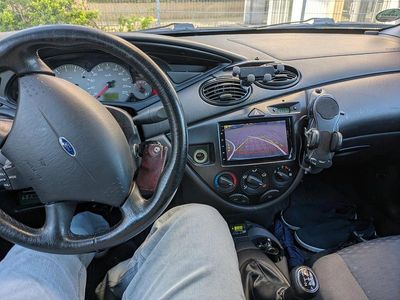 Gebraucht Ford Focus 115 PS (84 kW) 2001 Silber Limousine