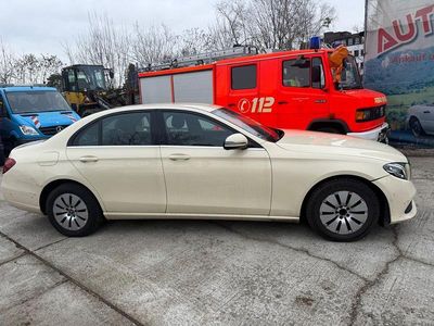 Mercedes E200
