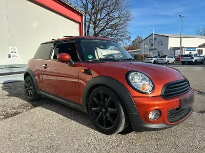 Używany Mini Cooper 98 KM (72 kW) 2012 Pomarańczowy Hatchback