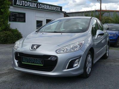 Gebraucht Peugeot 308 Active 120 PS (88 kW) 2012 Grau Limousine