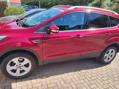 Usado Ford Kuga 150 HP (110 kW) 2017 Vermelho SUV