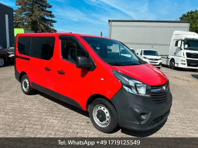 Gebraucht Opel Vivaro 90 PS (66 kW) 2016 Rot Van / Kleinbus