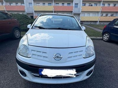 Nissan Pixo