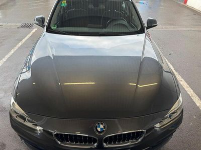 Gebraucht BMW 318 136 PS (100 kW) 2017 Grau Limousine