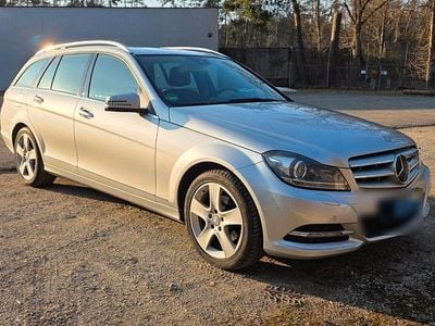 Gebraucht Mercedes C200 Avantgarde 136 PS (100 kW) 2013 Silber Kombi