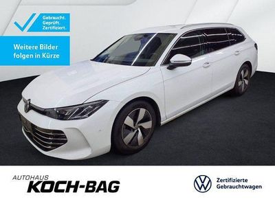 Oryxweiß perlmutteffekt Gebraucht 2025 VW Passat Elegance Kombi | 35.930 € (Fairer Preis)