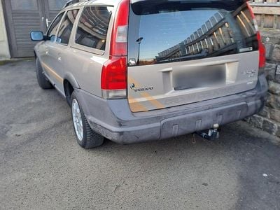 Gold Gebraucht 2001 Volvo XC70 Kombi | 3.500 €