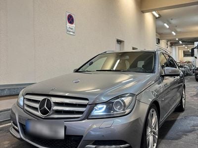 Second-hand Mercedes C220 170 CP (125 kW) 2011 Gri Break