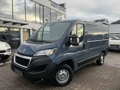 Gebraucht Peugeot Boxer 120 PS (88 kW) 2021 Grau Van