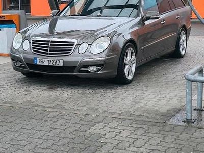 Braun Gebraucht 2008 Mercedes E280 Avantgarde Kombi | 3.399 € (Etwas zu teuer)