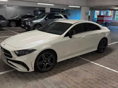Gebraucht Mercedes CLS220 AMG line 194 PS (142 kW) 2023 Weiß Coupé