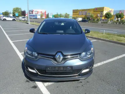 Gebraucht Renault Mégane Coupé Bose Edition 132 PS (97 kW) 2015 Titangrau Coupé
