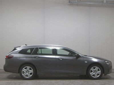 Gebraucht Opel Insignia Elegance 174 PS (127 kW) 2022 Mondstein grau/e:vulkan grau Kombi