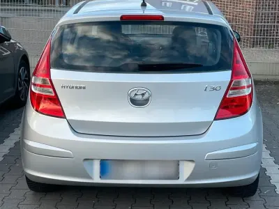 Gebraucht Hyundai i30 122 PS (89 kW) 2008 Silber Kleinwagen