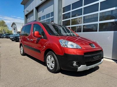 Gebraucht Peugeot Partner Tepee 109 PS (80 kW) 2009 Rot Van / Kleinbus