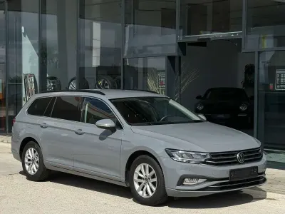 Gebraucht VW Passat Business 150 PS (110 kW) 2022 Mondsteingrau Kombi