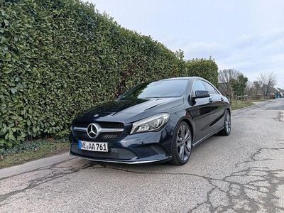 Gebraucht Mercedes CLA180 Urban 122 PS (89 kW) 2018 Blau Limousine