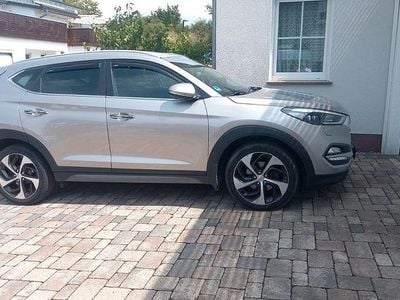 Usata Hyundai Tucson Premium 185 CV (136 kW) 2016 Argento SUV