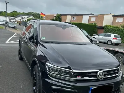 Gebraucht VW Tiguan R-line 239 PS (175 kW) 2020 Schwarz SUV