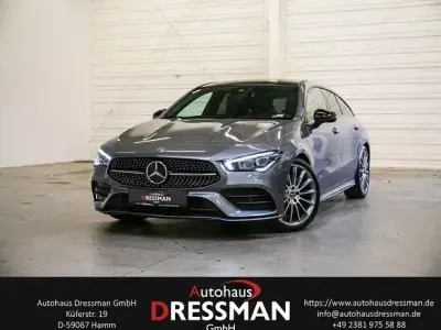 Gebraucht Mercedes CLA250 Shooting Brake AMG line 224 PS (164 kW) 2019 Mountaingrau  met. Kombi