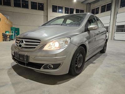 Mercedes B200