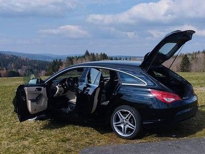 Gebraucht Mercedes CLA220 Shooting Brake 184 PS (135 kW) 2018 Schwarz Kombi