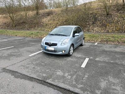 Gebraucht Toyota Yaris Sol 87 PS (63 kW) 2005 Grau Kleinwagen