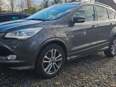 Gebraucht Ford Kuga Individual 179 PS (131 kW) 2014 Grau SUV