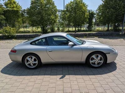 Porsche 911 Carrera