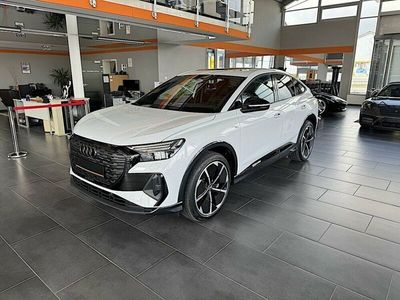 Grau Gebraucht 2024 Audi Q4 Sportback e-tron Sport SUV | 59.900 €