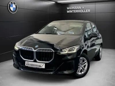 Gebraucht BMW 218 Active Tourer Luxury Line 136 PS (100 kW) 2023 Schwarz Van / Kleinbus