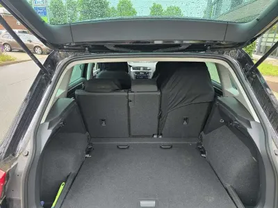 Gebraucht VW Tiguan Basis 150 PS (110 kW) 2023 Schwarz SUV