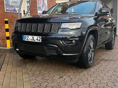 Schwarz Gebraucht 2017 Jeep Grand Cherokee Night Eagle SUV | 19.250 € (Fairer Preis)