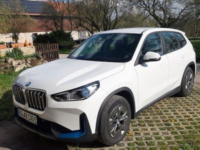 Gebraucht BMW iX1 230 kW (313 PS) 2023 Weiß SUV