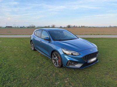 Second-hand Ford Focus ST 280 CP (205 kW) 2019 Albastru Berlinǎ